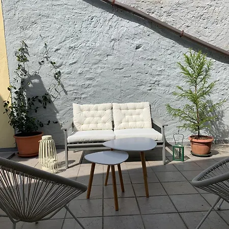 La Dolce Intra
